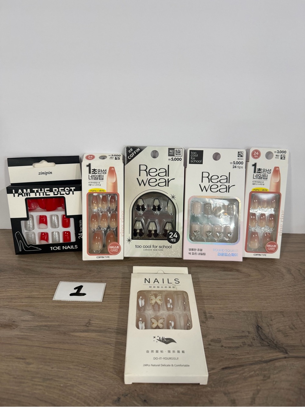 Unbranded Assorted Press-On Nail Set - Mixed lot of 6